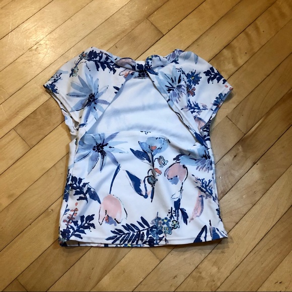 Adorable like new floral top joe fresh brand 3T - Picture 3 of 4
